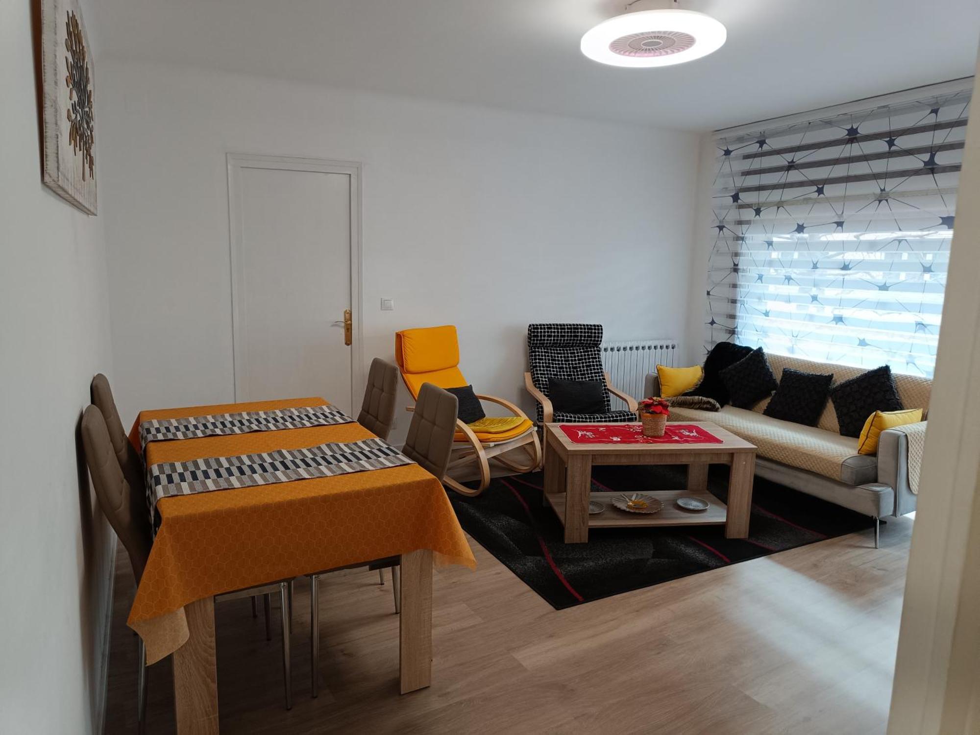 Apartamento Estel 라 세우 두르헬 외부 사진